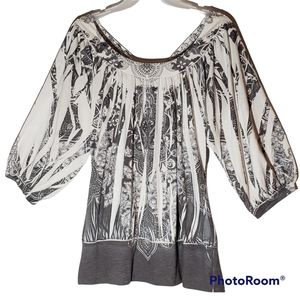 Design Works women's XL geometric laced back long sleeves pullover blouse. 476